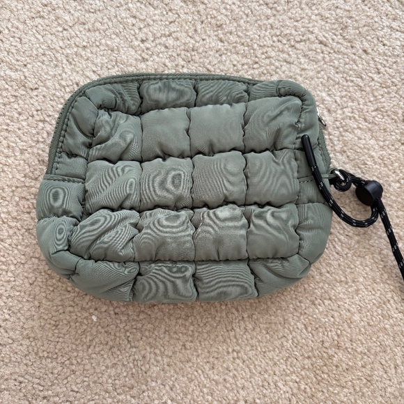 Free People Movement Quilted Mini Case Washed Sage NWOT - Picture 5 of 6